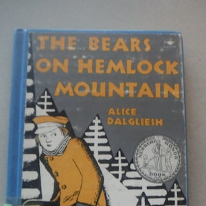 The Bears on Hemlock Mountain by Alice Dalgliesh, Hardcover, 1981