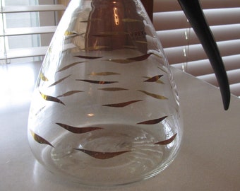 Mini Glass Carafes with Lids, 17.3 oz, Set of 6