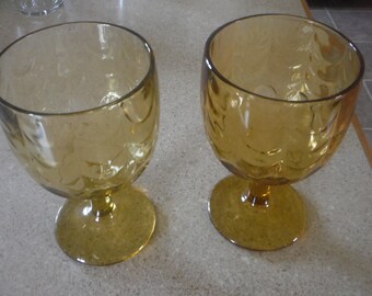 2-Thumb Print Amber/Gold pedestal Goblets, 16 oz