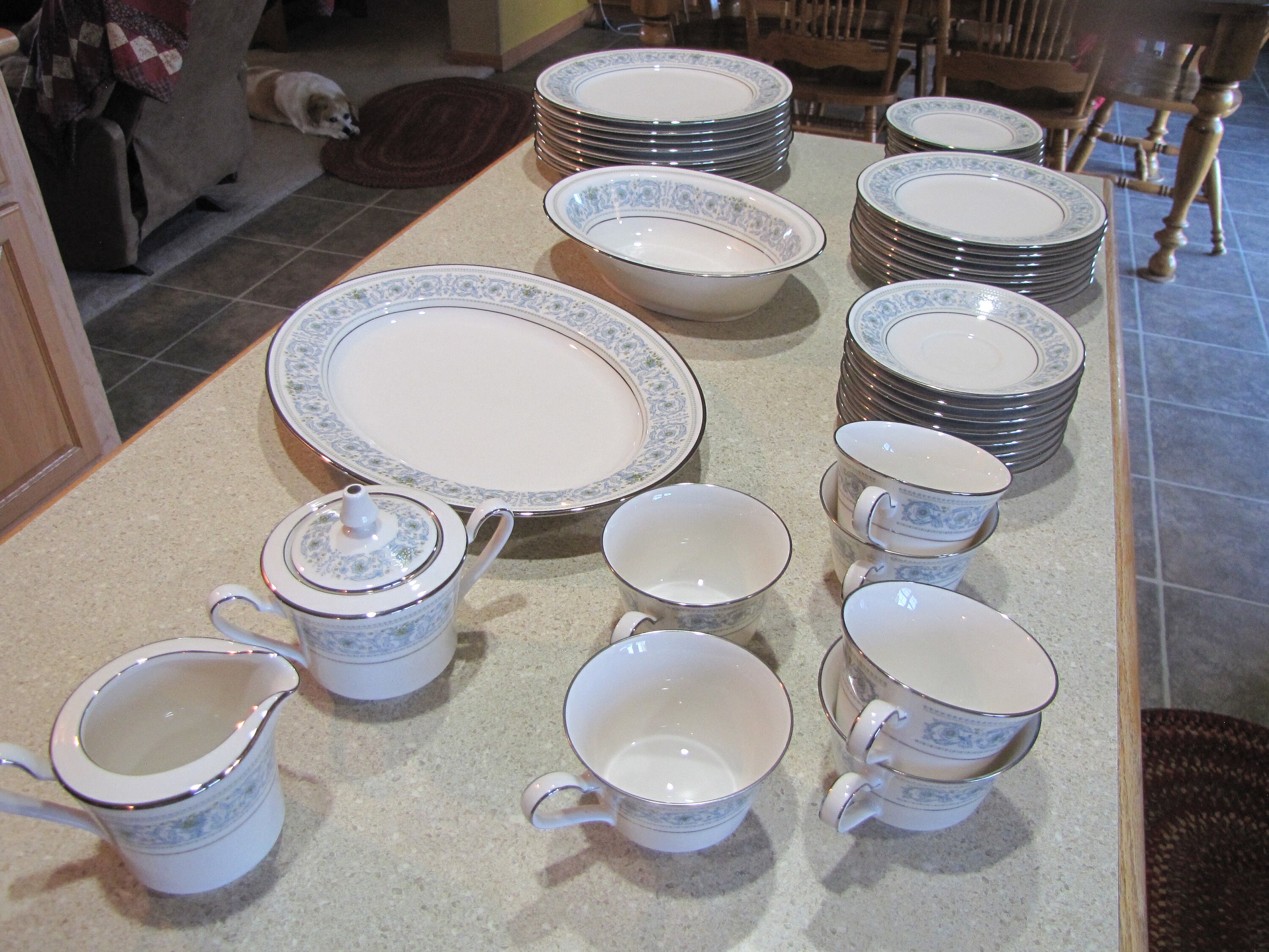 Noritake Ivory China #7569 Monteleone, Dinner, Salad or Dessert