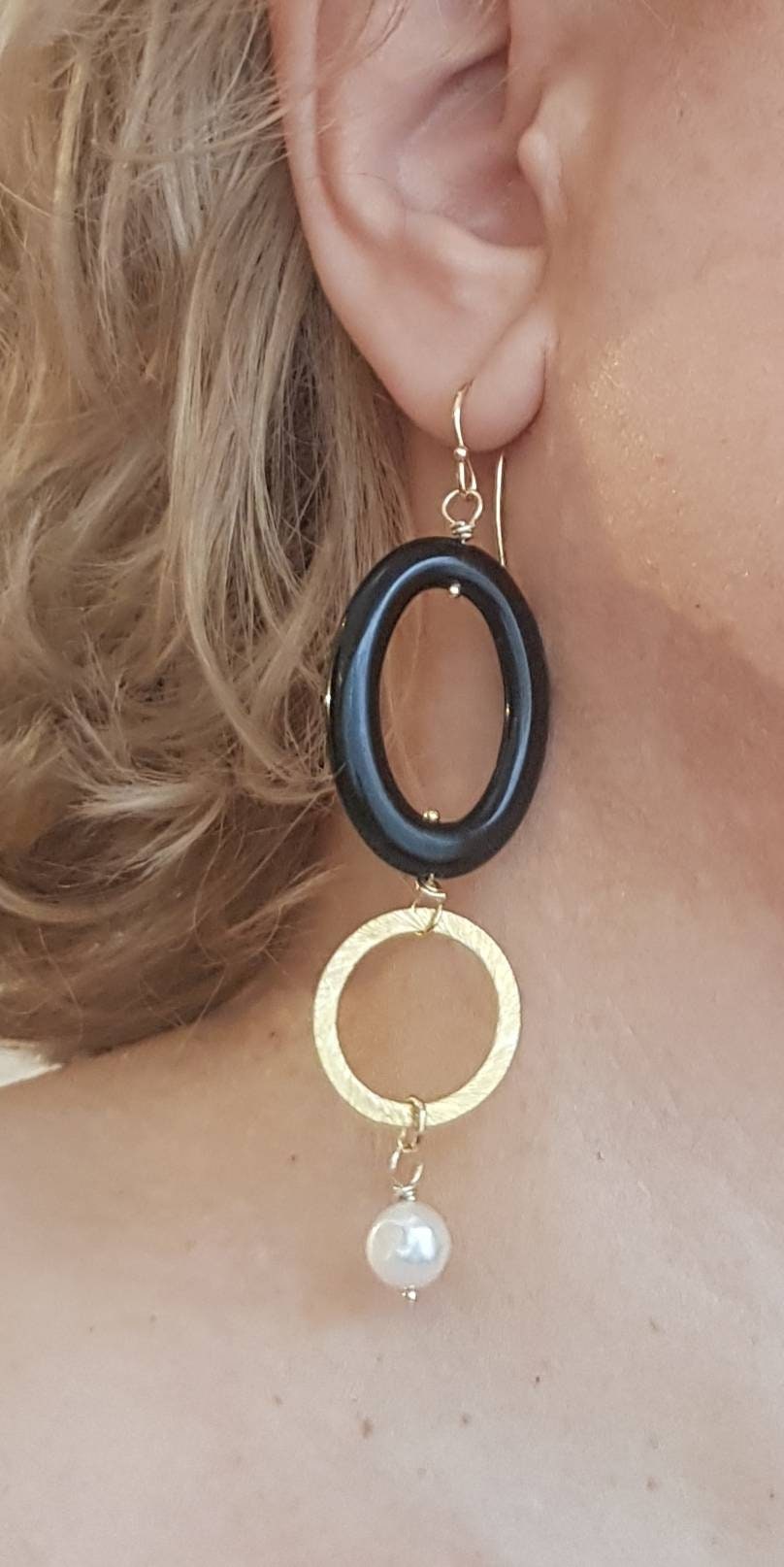 Lange schwarze ovale Onyx / Gold Kreis Haken und Details / | Etsy