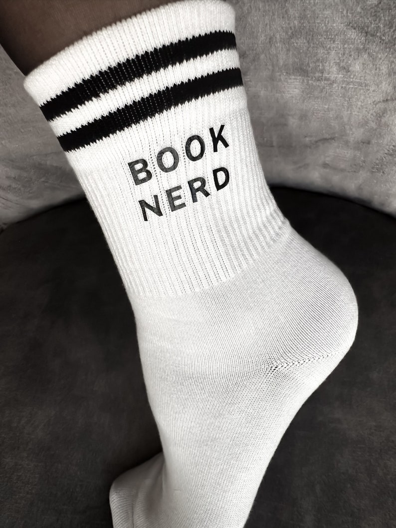 Personalisierte weiße Socken, Tennissocken, mit schwarzen Streifen, individuelle Socken, mein Text, Geschenk, personalisierbar, Socks Bild 10