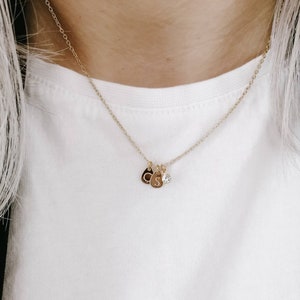 Colar com iniciais personalizadas, carta personalizada, lágrima, gravura, colar de mãe, cristal, banhado a ouro 18k, disco personalizado