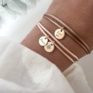 Pulseira de seda personalizada, ouro, nome, personalizável, carta personalizada, gravura, presente da mãe, amuletos redondos personalizados