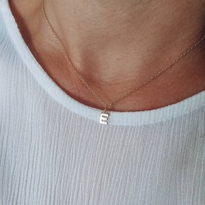collier de lettres délicates, personnalisable, initiales, plaqué or véritable, cadeau, bijoux nominatifs, chaîne en or, collier initial, monogramme, doux