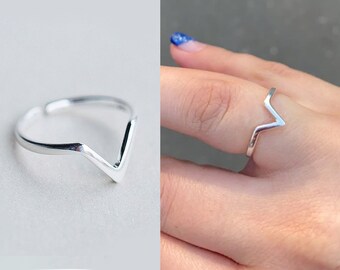 Letter V Ring Etsy Letter V Ring Etsy