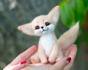 Needle felt toy Fennec fox. Felt sculpture of Fennec Fox. Eco friendly toy.