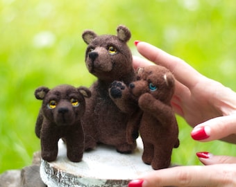 Needle felted toys Bear family. Felt sculpture of  Bear family. Needle felted Bears. Eco friendly toys.