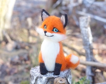 Needle felted toy Little Fox. Felt sculpture. Eco friendly toy.