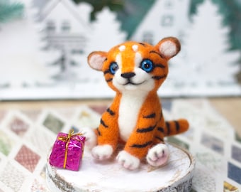 Needle felted toy Tiger . Felt sculpture of White Tiger . Symbol of 2022. Eco friendly toy.