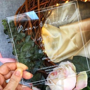 Clear Acrylic Wedding Invitation: Customizable Plexiglass Design