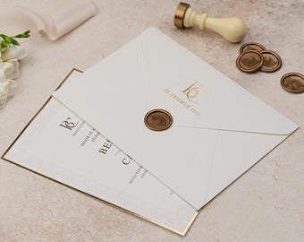 Luxe goudfolie trouwkaartset • Elegante ivoren enveloppen • Monogramuitnodiging met lakzegel