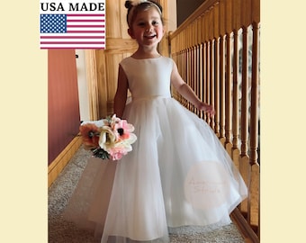 Fabriqué aux États-Unis | Robe de demoiselle d'honneur classique 4 couches en tulle et satin | Robe de demoiselle d'honneur parfaite | Taille 6M - Ado | Robe Madison