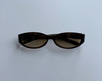 GUCCI Vintage Sunglasses Oval Gray Blue Silver Small GG2456S Wrap