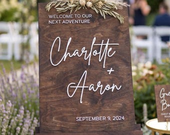 Wedding Welcome Sign, Personalized Welcome Wedding Sign With Names, Vertical Wood Wedding Sign, Custom Wedding Signage, Rustic Wedding Decor