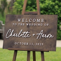 Wavy Border Welcome Sign Black and Cream Scalloped Edge Wedding ...