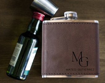 Best Man Flask, Groomsmen Gift, Groomsmen Proposal, Personalized Hip Flask Custom Groomsmen Flask Personalized Leather Flask, Engraved Flask