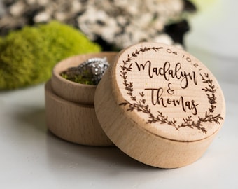 Personalized Round Wedding Ring Box, Wood Ring Box, Engagement Ring Box, Ring Bearer Ring Box Holder, Round Light Ring