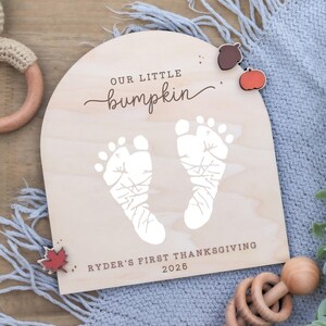 Erntedank-Fußabdruck-Andenken, Babys erster Erntedank-Fußabdruck, DIY-Fußabdruck-Handwerk, Herbst-Baby-Kunst, personalisiertes Erntedank-Dekor Our Little Bumpkin