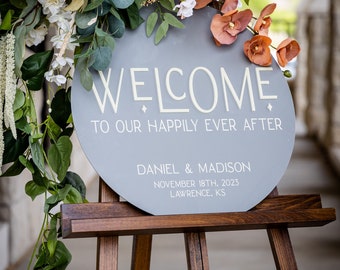 Welcome Wedding Sign, Personalized Acrylic Welcome Wedding Sign, Wedding Ceremony Signage, Custom Round Sign, Welcome Wedding - Round Marisa