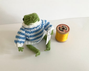 Hand knitted pocket frog with jumper