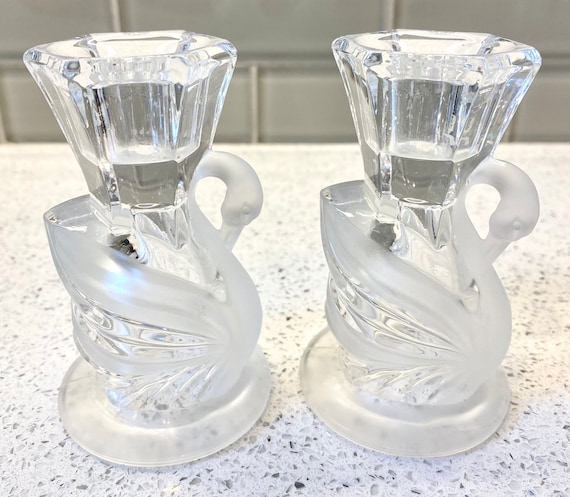 Single Vintage Frosted Glass Swan Taper Candle Holder Single Vintage Frosted Glass Swan Taper Candle Holder