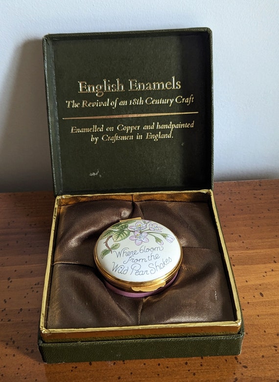 English Enamels by Crummles Vintage Pill Box / Vin