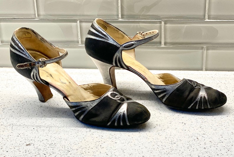 Vintage Antique La Gioconda Shoes Vintage Black and Silver Woman/'s Size 9.5 La Gioconda High Heel Shoes with Ankle Strap