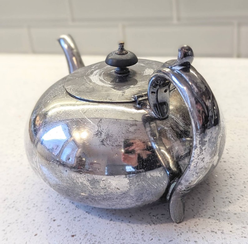 Vintage 32oz M & Co EPBM Teapot / Electroplated Britannia Metal Silver