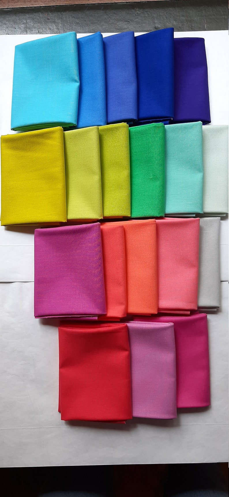 19 Tula Pink Designer Essentials Solids Fat Quarters FQ 100/% Cotton Quilting Fabric 18x22-19 different colorways