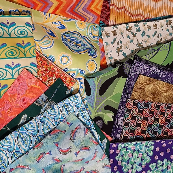 Fabric Scraps Pack Various Designers 100% Cotton fabric lot - More than 2 yards