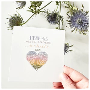 Liefdevol vormgegeven Bijbelverskaart met een hartillustratie en de spreuk "Bewaak boven alles je hart"