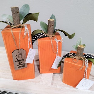 Farmhouse Style Wood Block Pumpkins, Primitive Wood Pumpkins, Fall Mantel Decor, Fall Farmhouse Table Decor, Fall Wood Blocks
