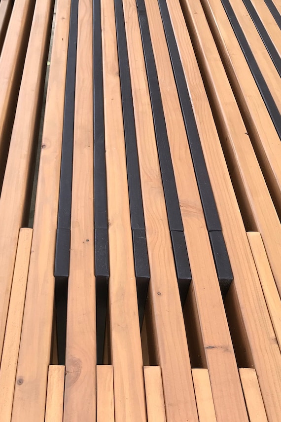 シンプルなピクニック テーブル プラン 2x4 屋外用家具 (DIY、簡単に