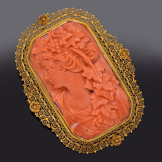 Antique 18K Yellow Gold Red Coral Cameo Brooch Pi… - image 1