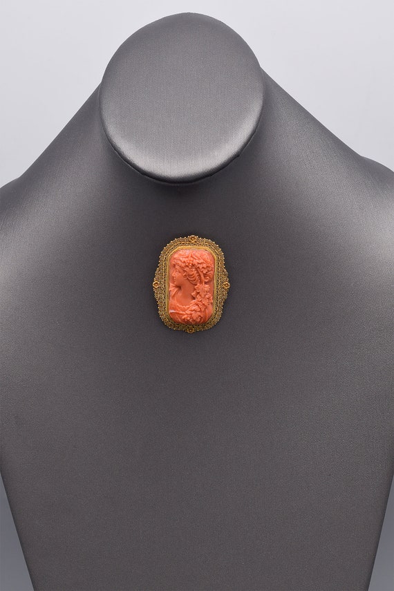 Antique 18K Yellow Gold Red Coral Cameo Brooch Pi… - image 6