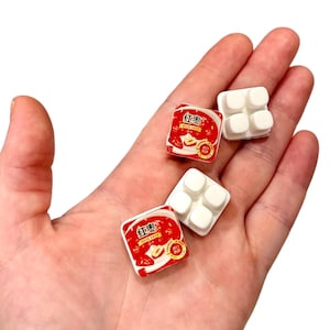Miniatura de YOGURT para casa de muñecas, minicomida, miniatura para objetos de lenguaje Montessori y cajas del alfabeto, educación en el hogar, fonética, accesorio de elfo