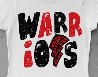 Diseño digital de la mascota del orgullo de los guerreros en rojo y negro envejecido con forma de leopardo y rayo, PNG para camisetas. Diseño digital del orgullo de los guerreros en PNG.