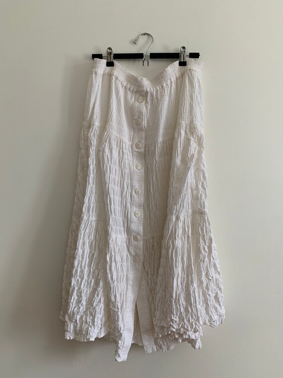 white flowy skirt vintage