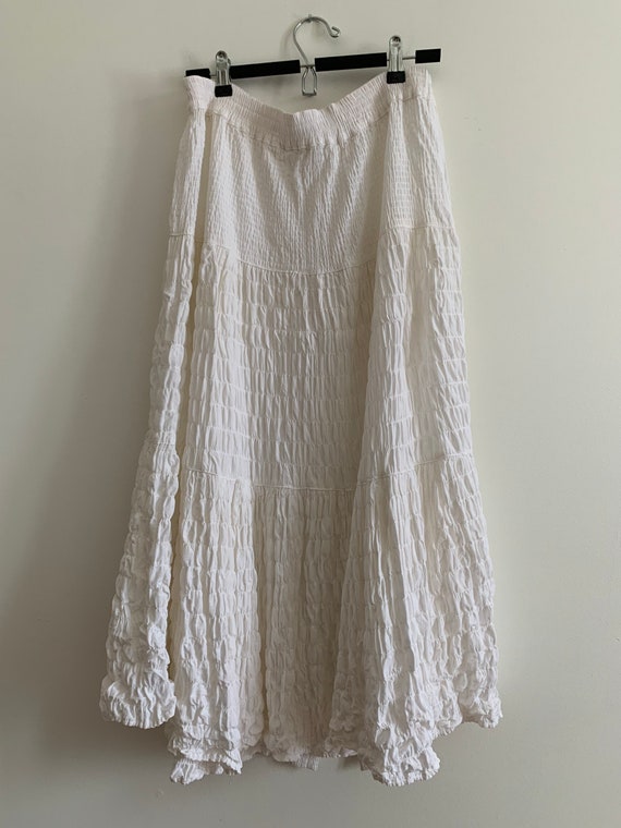 white flowy skirt vintage