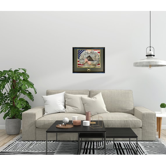 US Army Oak Frame – 14x18 Horizontal - 11x14 Picture Hole