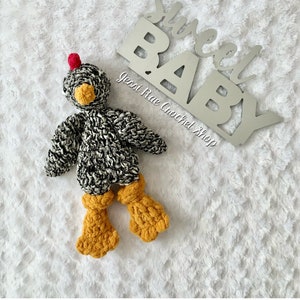 Chicken, crochet chicken, crochet snuggler, chicken lovey, amigurumi