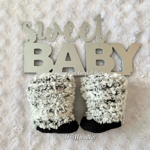 Crochet baby booties, 0-3 months, booties, baby shower gift, booties for baby, crib shoes, 0-3 month baby booties, crochet booties