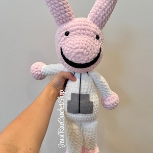 MADE TO ORDER-Intern, animal hospital, crochet, plushie, Roblox