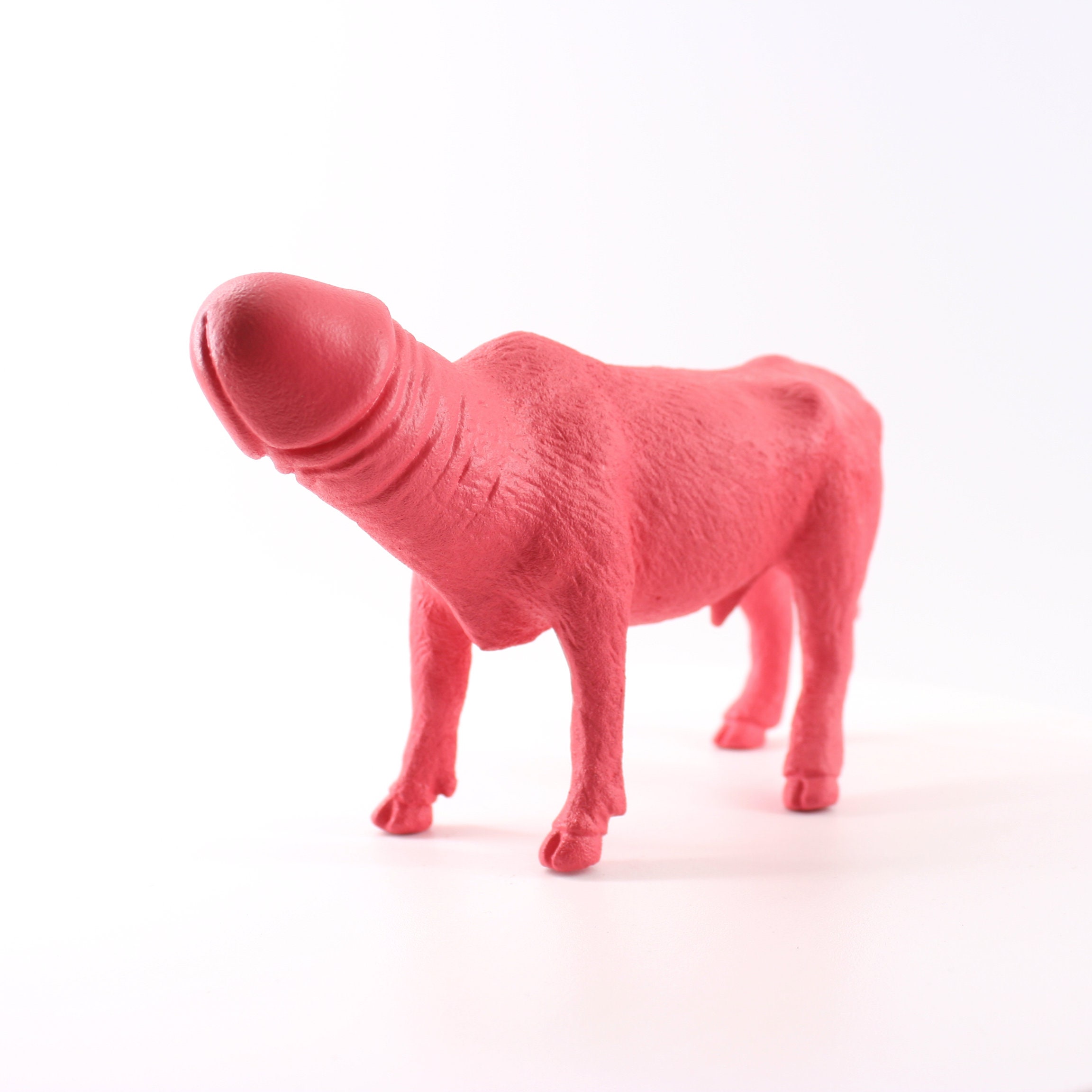 Handgefertigte Skulptur eines roten Stiers mit Penis: Einzigartiges  Geschenk zum Knebeln - Etsy.de