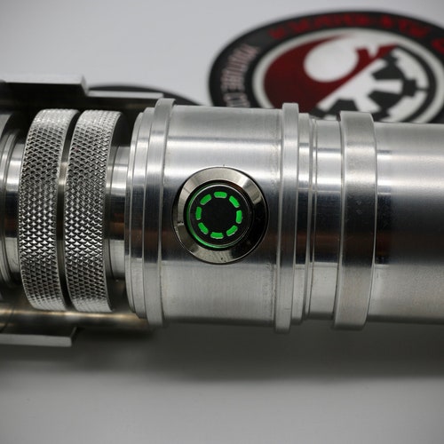 Interruttore LED a ingranaggi da 12 mm (argento) - (disponibili vari colori LED) - illuminato Pulsante AV illuminato per spada laser