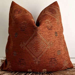 Örngott i terrakotta, kelim: Tribal Chenille-kudde, sydvästlig inredning