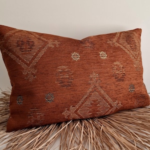 Terracotta chenille kelim lumbale kussensloop: modern boho tribal langwerpig zuidwesten decor