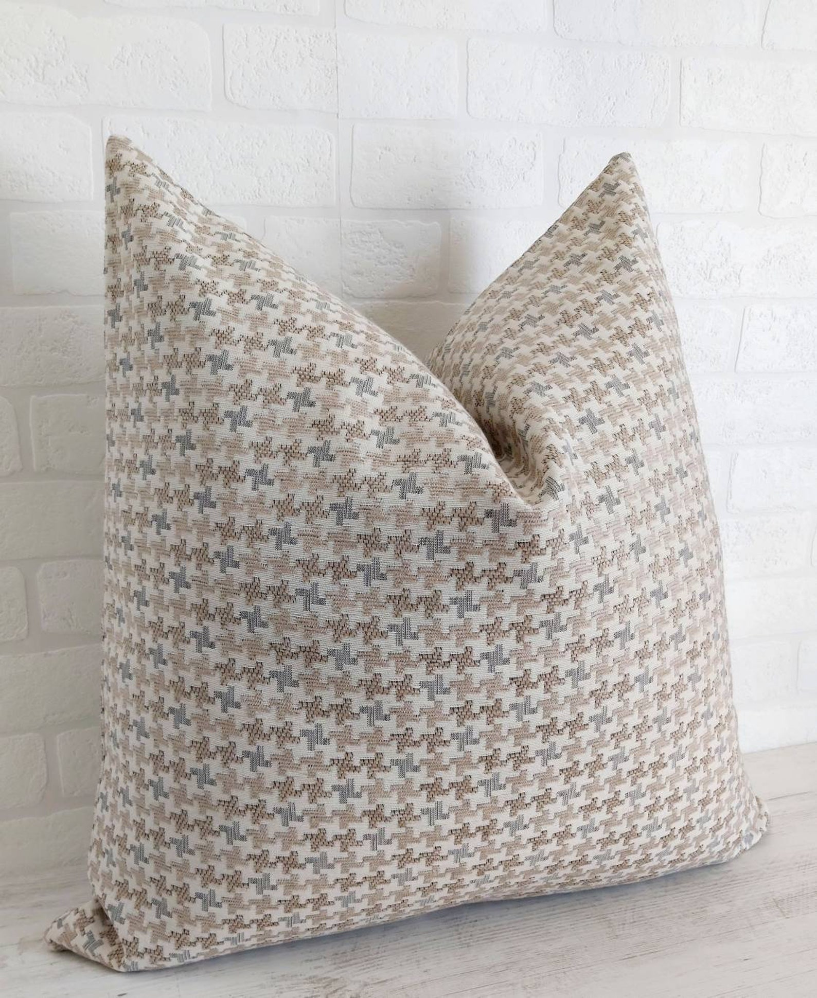 Beige Gray Pillow Cover Houndstooth Neutral Pillow Midcentury Etsy