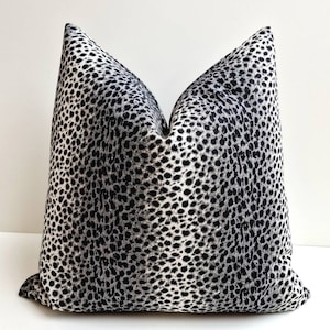 Leopard Pillow Cover Cheetah Spot Pillow Black Animal Print Cushion Modern Home Decor Antilope Throw Pillow Cover Black Animal Print Pillow